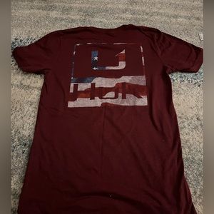 Men’s small Red Huk t shirt